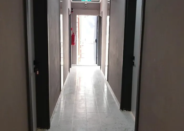 Nesclass Otell Отель Кушадасы